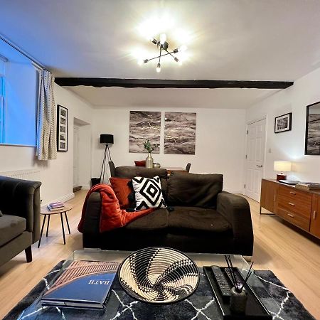 Superbly Located 2 Bedroom Luxury Apartment Bath Eksteriør billede