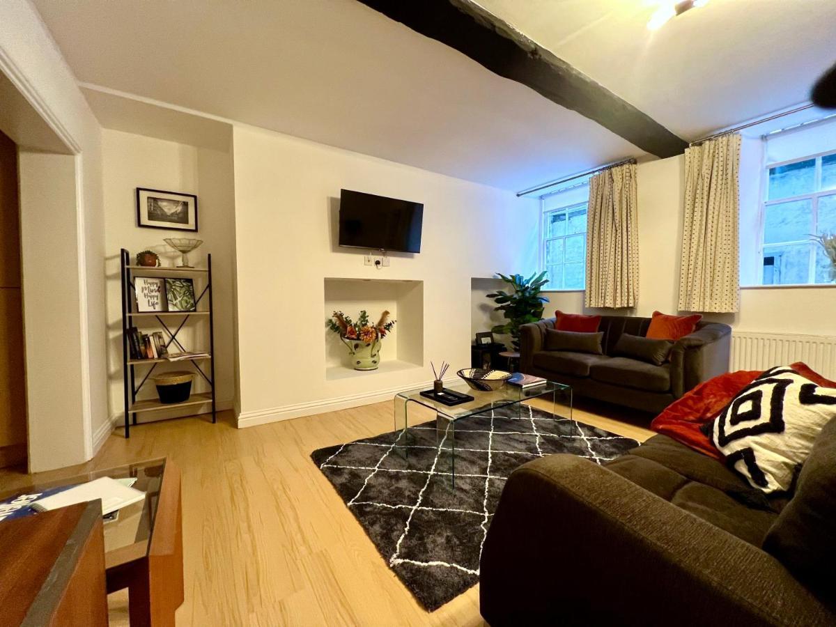 Superbly Located 2 Bedroom Luxury Apartment Bath Eksteriør billede
